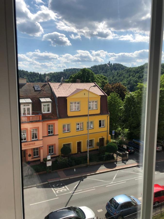 S Krasnou Vyhlidkou Na Imperial Apartment Karlovy Vary
